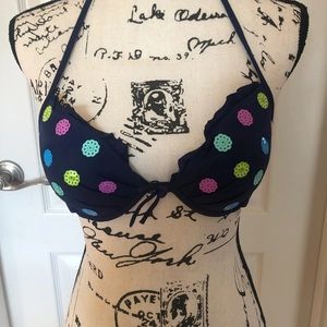Victoria’s Secret bathing suit top. Size 34B